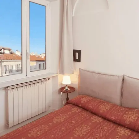 Moderno E Ampio Sul Naviglio Appartement Milaan